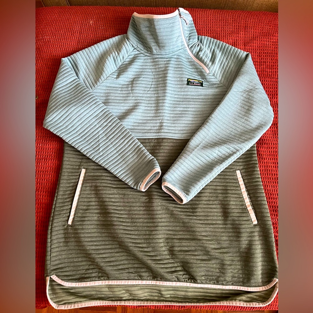 LL Bean Women’s Large  1/4 Zip Tunic.